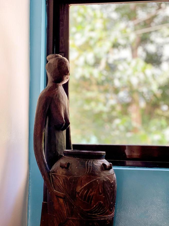 Amos Pili Tree Inn Powered By Cocotel إل نيدو المظهر الخارجي الصورة