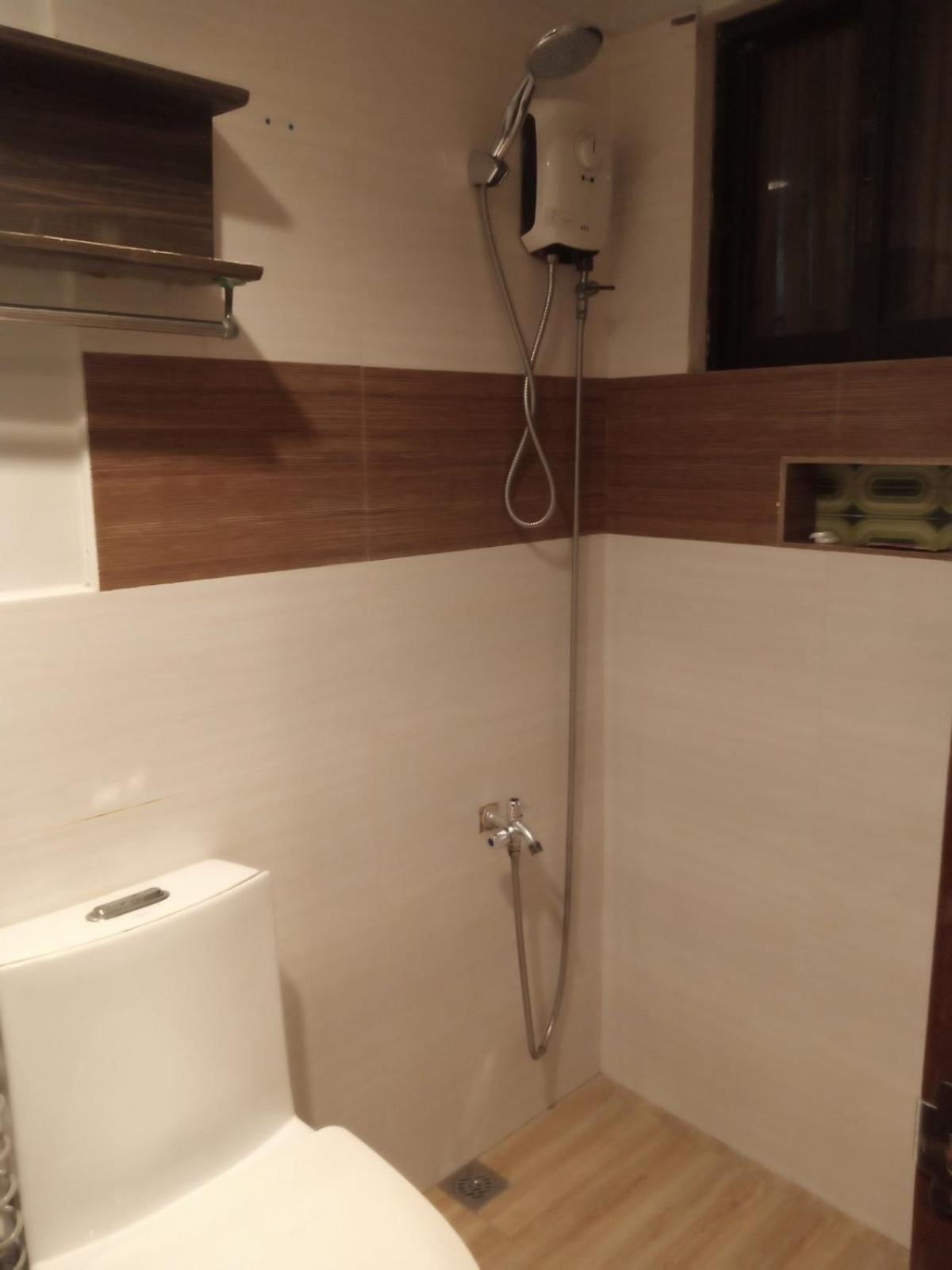 Amos Pili Tree Inn Powered By Cocotel إل نيدو المظهر الخارجي الصورة