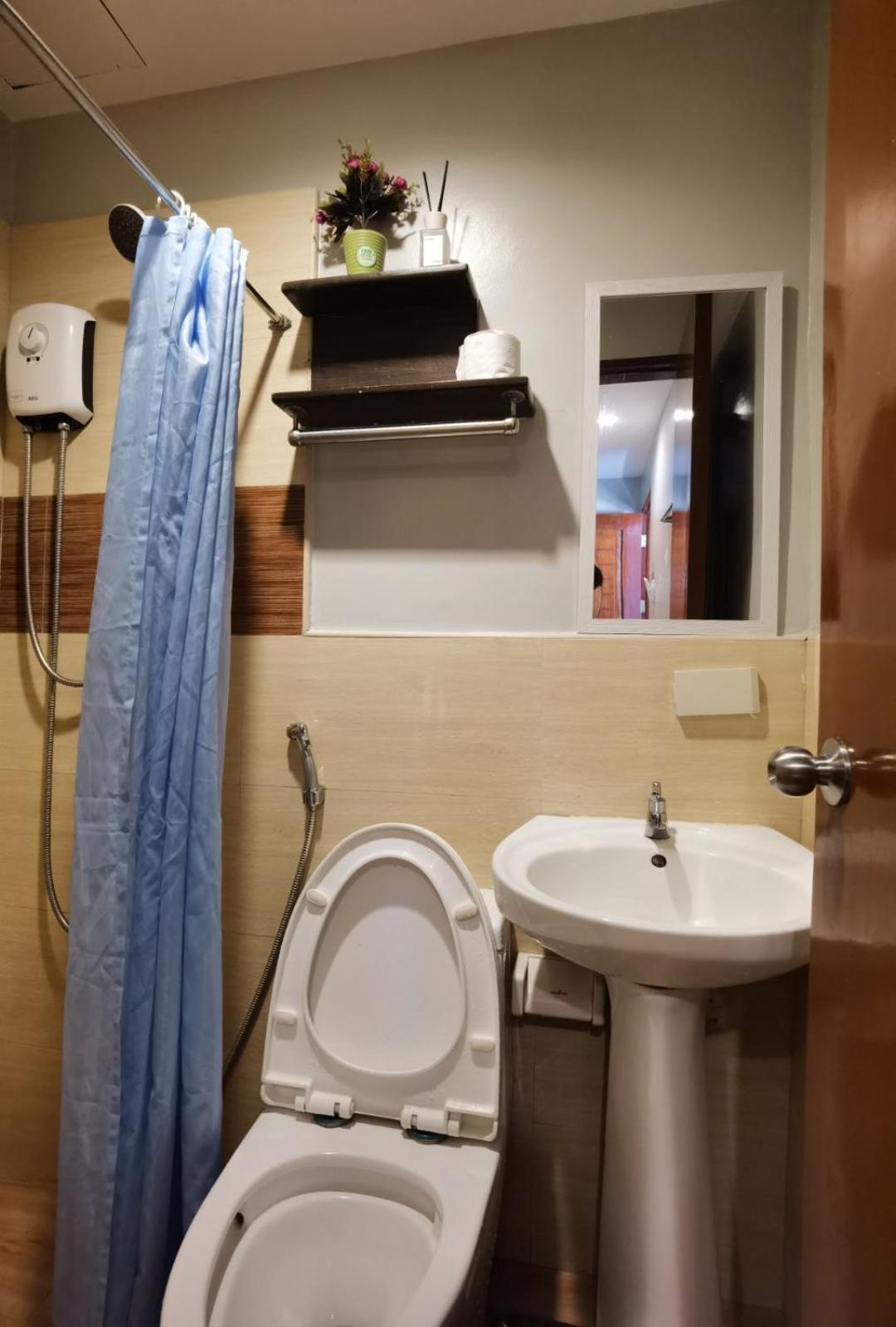 Amos Pili Tree Inn Powered By Cocotel إل نيدو الغرفة الصورة