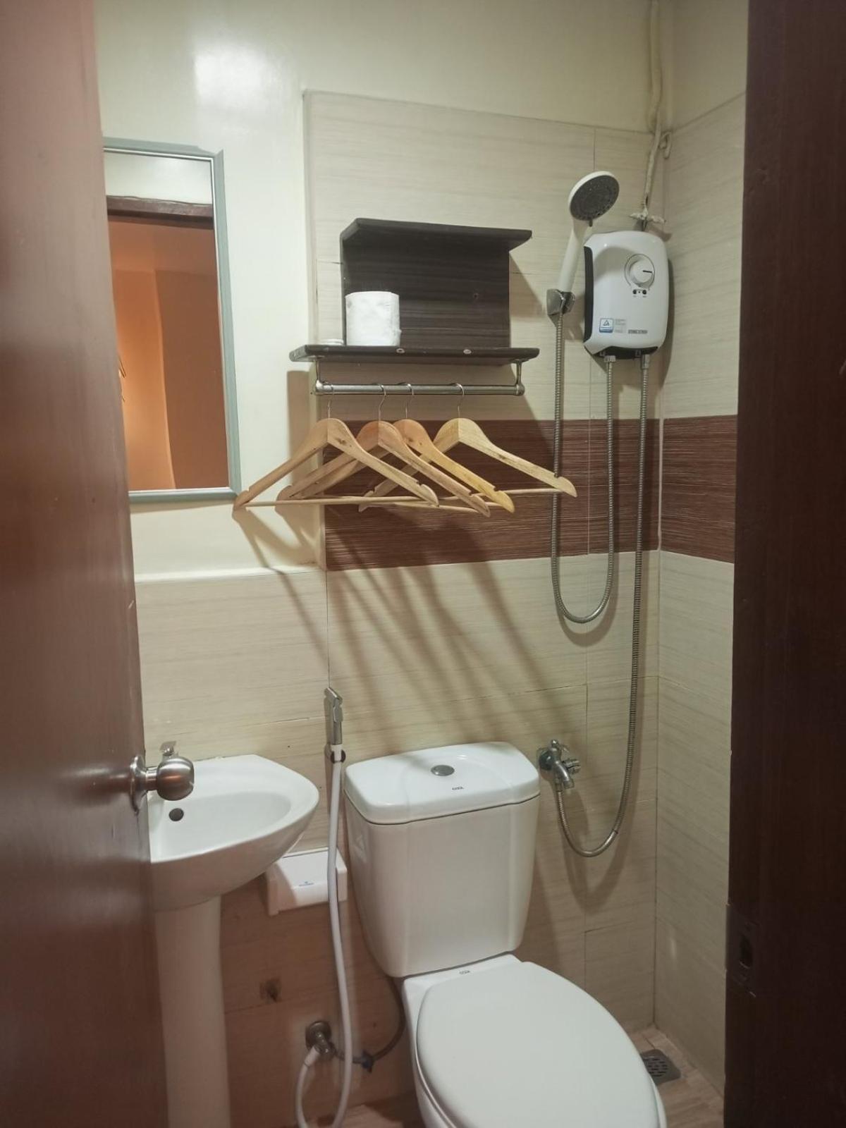 Amos Pili Tree Inn Powered By Cocotel إل نيدو المظهر الخارجي الصورة